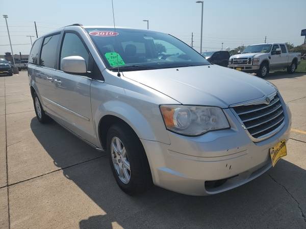 2010 Chrysler Town & Country Touring - - by dealer for sale in Boone, IA – photo 2