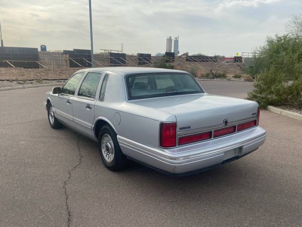 1997 Lincoln Town Car - - by dealer - vehicle for sale in Phoenix, AZ – photo 4