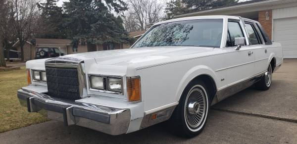 1989 Lincoln Town Car - cars & trucks - by owner - vehicle... for sale in Warren, MI – photo 17