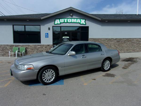 2003 Lincoln Town Car - - by dealer - vehicle for sale in Rapid City, SD