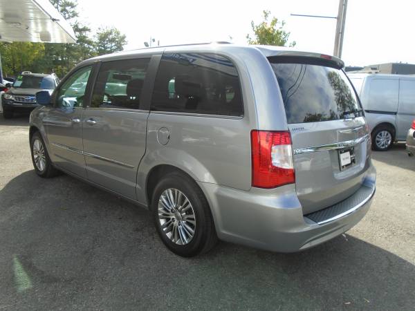 2013 Chrysler Town & Country "Loaded" for sale in Lilburn, GA – photo 3