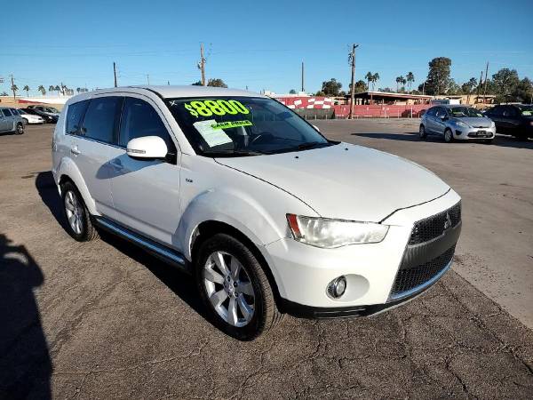 2011 Mitsubishi Outlander 2WD 4dr ES FREE CARFAX ON EVERY VEHICLE for sale in Glendale, AZ