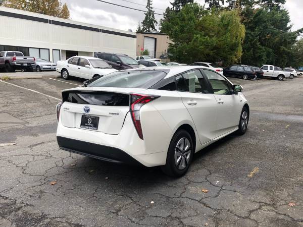 2016 Toyota Prius III! GREAT DEAL! for sale in Bellevue, WA – photo 4