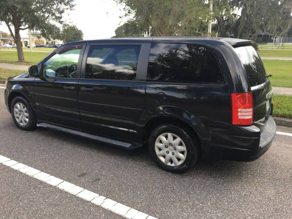 2008 Chrysler Town & Country - cars & trucks - by owner - vehicle... for sale in Riverview, FL – photo 5