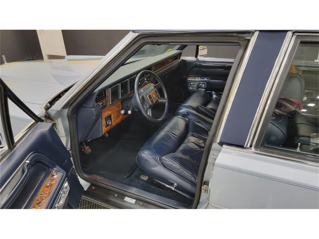 1989 Lincoln Town Car for sale in Mankato, MN – photo 25