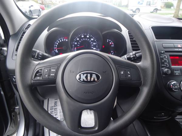 2013 KIA SOUL 5 SPEED MANUAL for sale in Elmont, NY – photo 13