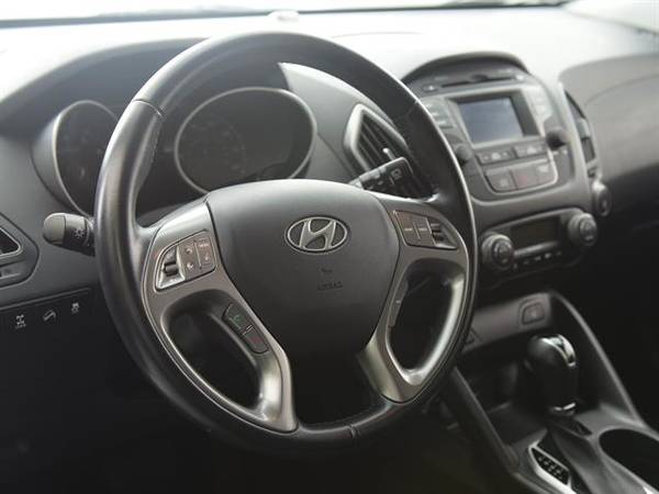 2015 Hyundai Tucson Limited Sport Utility 4D suv Silver - FINANCE for sale in Pittsburgh, PA – photo 2