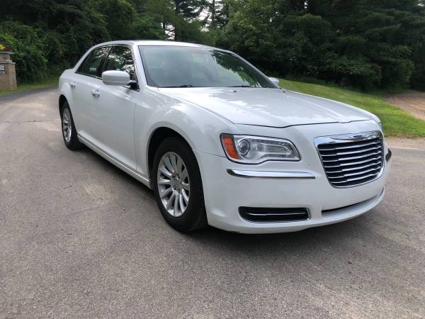 2014 Chrysler 300 for sale in West Bloomfield, MI – photo 3
