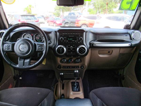 ~ ~ ~2013 JEEP WRANGLER UNLIMITED SAHARA! 4X4! TOW! BLUETOOTH! NICE! for sale in Melbourne , FL – photo 13