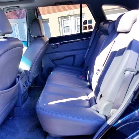 Cute beautiful 2008 Hyundai Santa fe, 140k , leather seats , sunroof for sale in Waltham, MA – photo 10