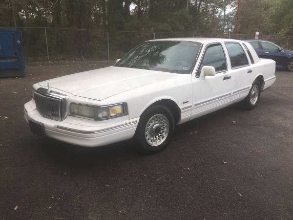1997 Lincoln Town Car for sale in Richmond , VA