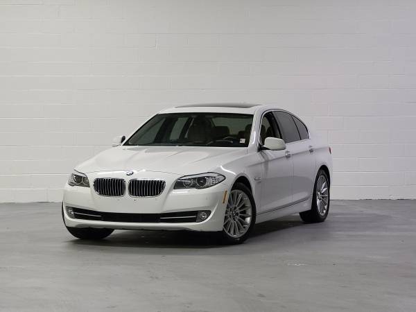 2012 BMW 535xi Luxury Line Alpine White 88k miles Carfax Value... for sale in Northbrook, IL