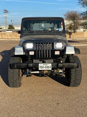 1988 Jeep Wrangler YJ clean title for sale in Elmendorf, TX