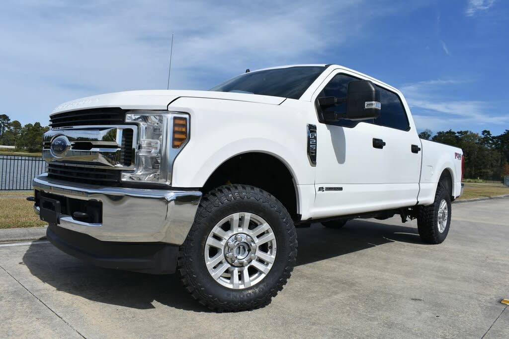 2019 Ford F-250 Super Duty XLT Crew Cab 4WD for sale in Walker , LA – photo 5
