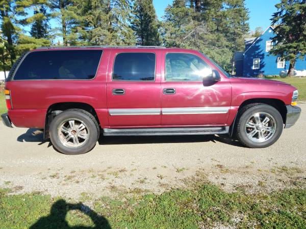 2004 Chevy Suburban 4x4 - 8 passenger, no rust for sale in Chassell, MI – photo 5