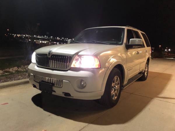 04 Lincoln Navigator for sale in Madison, WI
