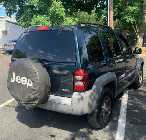 2005 JEEP LIBERTY SPORT 4X4 - cars & trucks - by owner - vehicle... for sale in Brooklyn, NY – photo 3