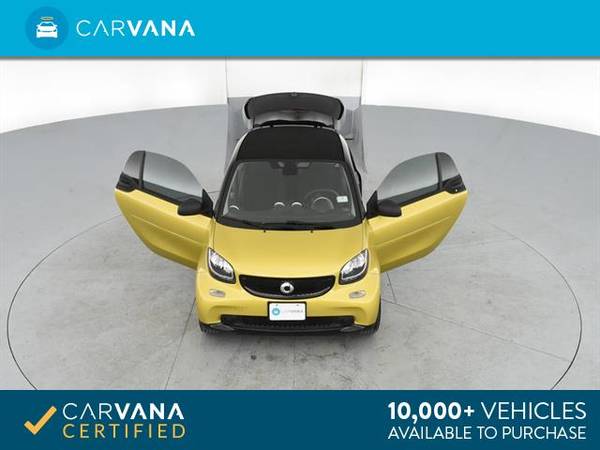 2017 smart fortwo Proxy Hatchback Coupe 2D coupe Yellow - FINANCE for sale in Atlanta, FL – photo 12