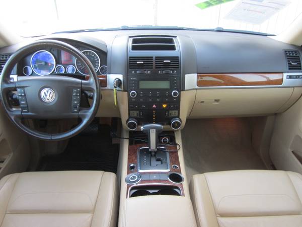 2010 VW Touareg Premium TDI Diesel, Leather, Mn-Rf, Only 70k mi, Immac for sale in Fresno, WA – photo 14