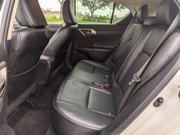 2017 Lexus CT 200h CT 200h SKU: H2290746 Hatchback for sale in Lewisville, TX – photo 18