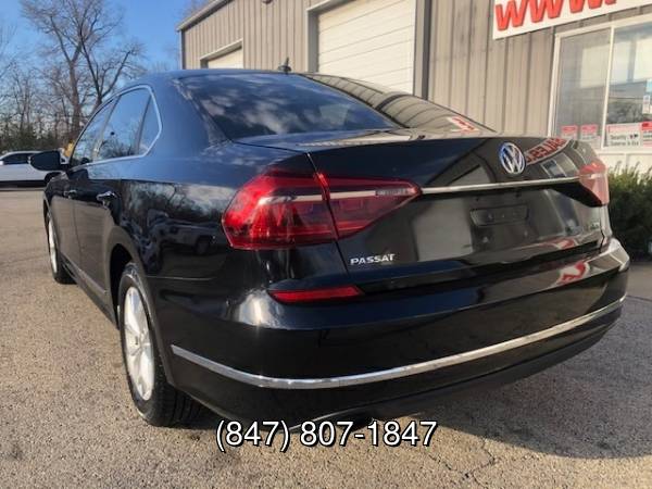 2017 Volkswagen Passat 1.8 TSI S 1 OWNER OFF LEASE! FINANCING &... for sale in Elgin, IL – photo 6