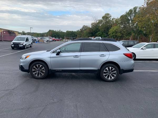 2017 Subaru Outback 2.5i Limited for sale in Frederick, MD – photo 2