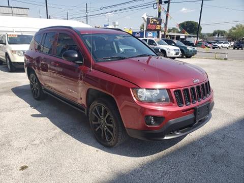 Great 2013 Jeep Compass 4x4 - cars & trucks - by dealer - vehicle... for sale in San Antonio, TX – photo 2