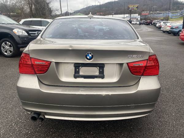 2009 BMW 3 Series 4dr Sdn 328i RWD South Africa - - by for sale in Knoxville, TN – photo 5