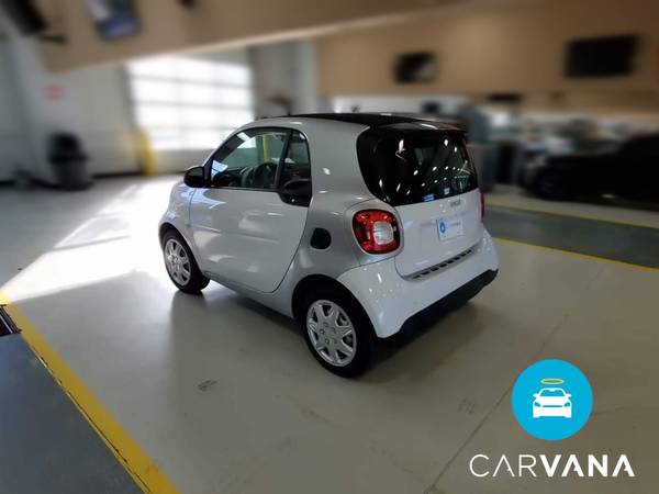 2017 smart fortwo Proxy Hatchback Coupe 2D coupe Silver - FINANCE -... for sale in Naples, FL – photo 7