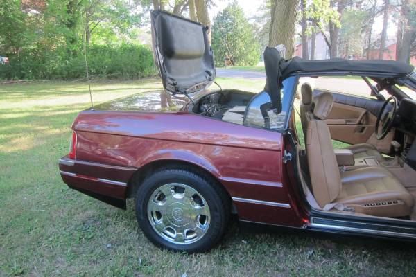 1989 Cadillac Allante Convertible for sale in Livonia, MI – photo 6