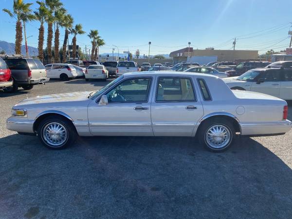1997 Lincoln Town Car 4dr Sdn Cartier - cars & trucks - by dealer -... for sale in Las Vegas, UT – photo 2