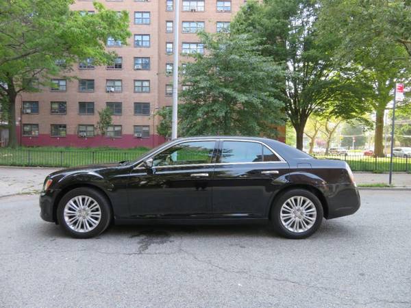 2014 Chrysler 300 C AWD Sedan No Accidents! Runs & Looks Great! for sale in Brooklyn, NY – photo 6