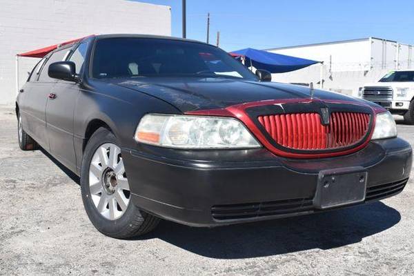 2004 Lincoln Town Car Executive Livery Sedan 4D Warranties and for sale in Las Vegas, NV