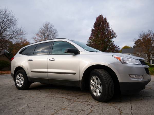 2010 Chevy Traverse with Extra Snow Tires - cars & trucks - by owner... for sale in Okemos, MI – photo 2