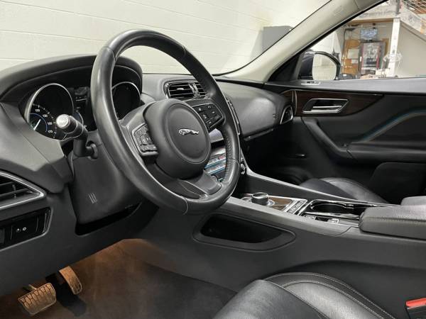 2017 Jaguar F-PACE 35t Prestige Blind Spot Monitor LED Headlamps SUV for sale in Salem, OR – photo 9
