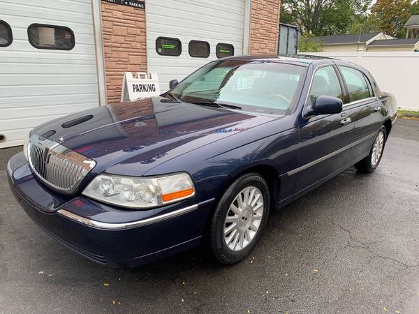 2004 LINCOLN TOWN CAR ULTIMATE - - by dealer for sale in West Haven, CT – photo 14