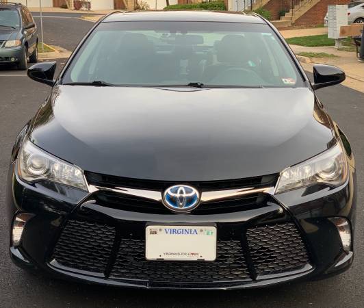 2017 Toyota Camry Hybrid SE - cars & trucks - by owner - vehicle... for sale in Ashburn, District Of Columbia – photo 4