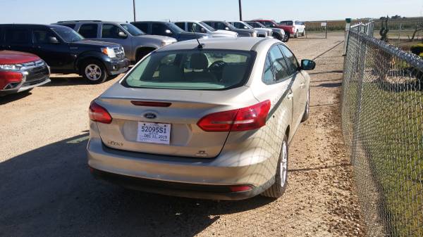 2018 FORD FOCUS FWD 3C 4D SEDAN SE for sale in Wilson, TX – photo 2