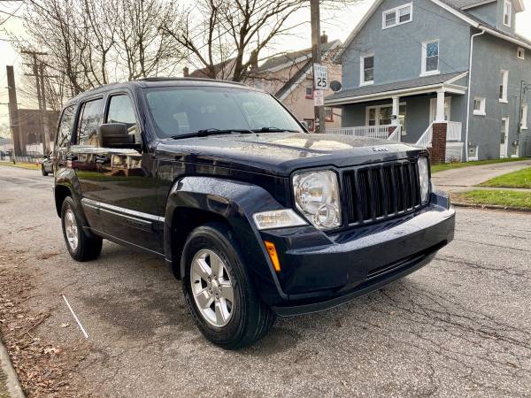 2011 Jeep Liberty 4X4 3 7L V6 142, 000 miles - - by for sale in Cleveland, OH – photo 2