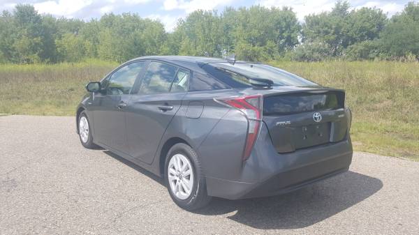 2017 Toyota Prius Two 4dr Hatchback for sale in Fenton, MI – photo 6