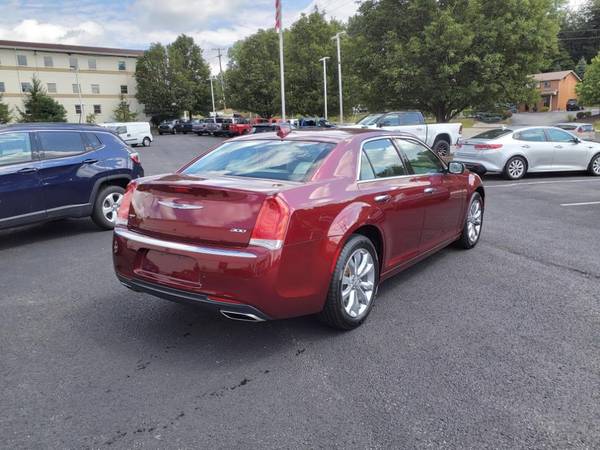 2019 Chrysler 300 Limited - - by dealer - vehicle for sale in Gibsonia, PA – photo 5