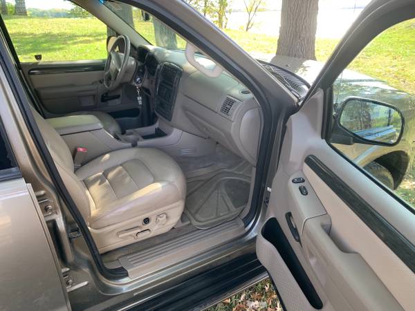 2002 Ford Explorer Limited 4x4 for sale in Ashby, ND – photo 11