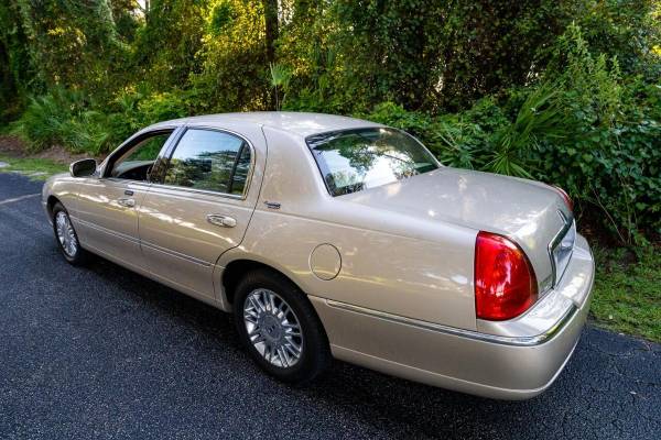 2008 Lincoln Town Car Signature Limited 4dr Sedan - CALL or TEXT... for sale in Sarasota, FL – photo 6