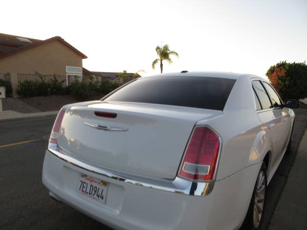 2012 chrysler 300 CLEAN TITLE for sale in Vista, CA – photo 2