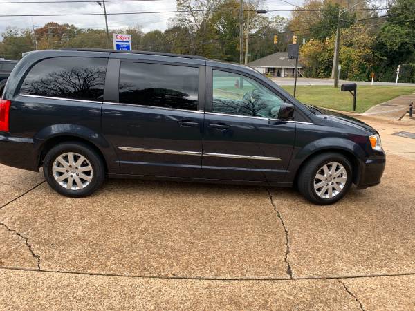 2014 Town and Country - cars & trucks - by owner - vehicle... for sale in Tuscaloosa, AL