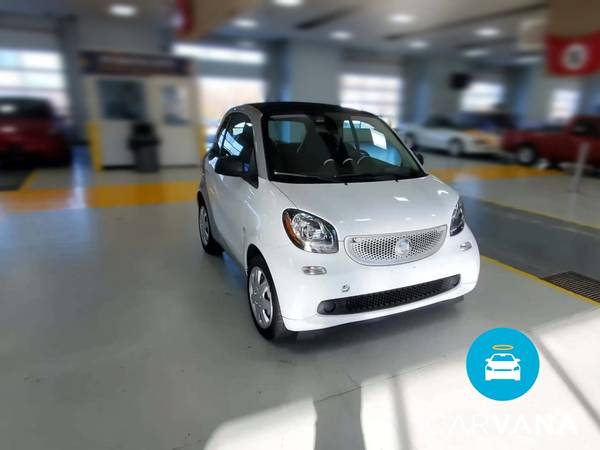 2017 smart fortwo Proxy Hatchback Coupe 2D coupe Silver - FINANCE -... for sale in Naples, FL – photo 16