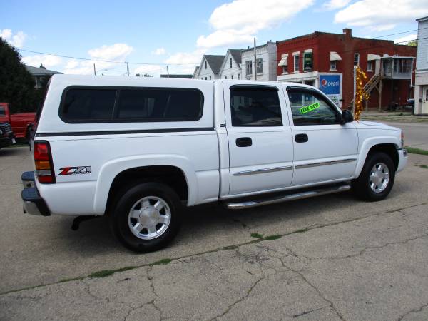 2006 GMC Sierra 1500 Crew Cab SLT (4WD) One-Owner! for sale in Dubuque, IA – photo 4