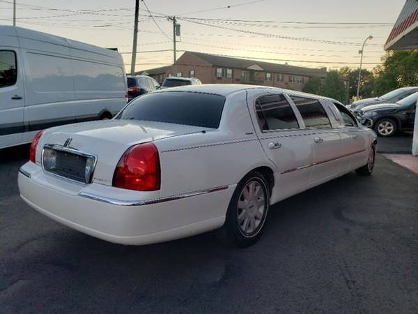 Lincoln Town Car - BAD CREDIT BANKRUPTCY REPO SSI RETIRED APPROVED -... for sale in Philadelphia, PA – photo 5