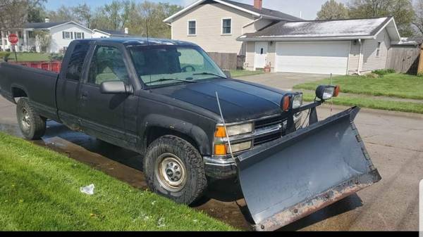 1998 Chevy Silverado 2500 with boss v plow - - by for sale in Fort Wayne, IN – photo 7