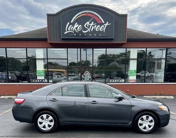 2009 Toyota Camry LE - - by dealer - vehicle for sale in Grayslake, IL – photo 3